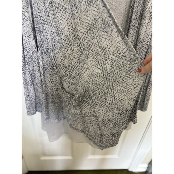 LOGO Lori Goldstein Open Front Cardigan Size 3X Lagenlook Snake Print Classic - Picture 5 of 6